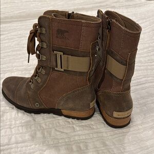 Sorel Women's Brown Lace-Up Boots